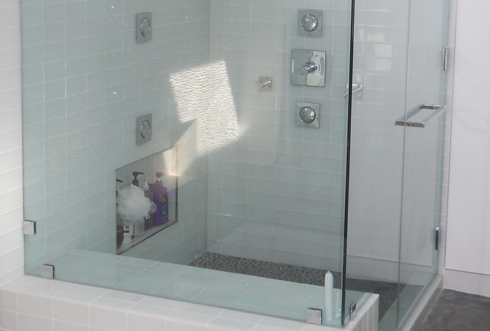 californiaframelessshowerenclosure1 California Frameless Shower Doors