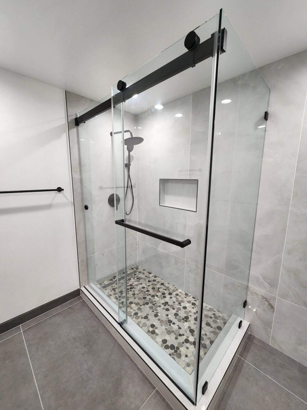 5 Reasons to Install a Frameless Shower Door in Your Manhattan Beach Home California Frameless
